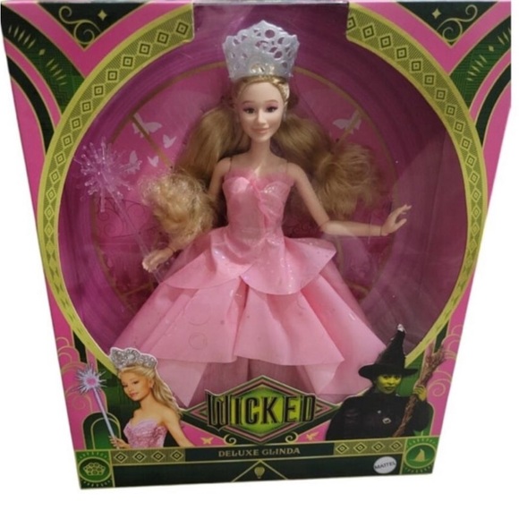 Wicked DELUXE GLINDA AND DELUXE ELPHABA Doll Wicked com URL MISPRINT ERROR NEW - Picture 1 of 2
